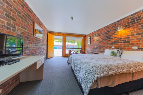 Country Roads Motor Inn Naracoorte - Schoolies Week Accommodation 4