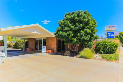 Country Roads Motor Inn Naracoorte - Schoolies Week Accommodation 41