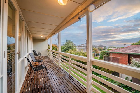 Aldinga Beach Break - C21 SouthCoast Holidays - Schoolies Week Accommodation 12