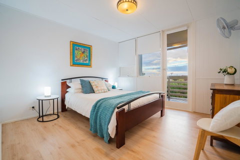 Aldinga Beach Break - C21 SouthCoast Holidays - Schoolies Week Accommodation 1