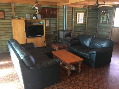 Shangri La Moonta Bay - Schoolies Week Accommodation 8