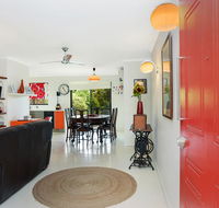 Red Door - Schoolies Week Accommodation