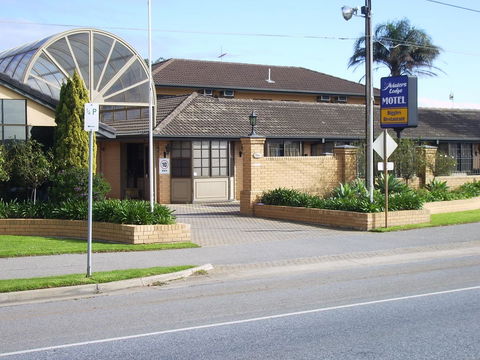 Aviators Lodge - Schoolies Week Accommodation 23