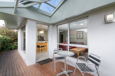 City One Apartment - Schoolies Week Accommodation 5
