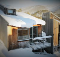 CHILL-OUT  THREDBO - Schoolies Week Accommodation