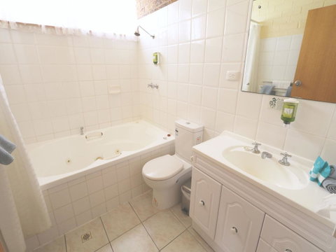 Robe Central Motel - Schoolies Week Accommodation 15