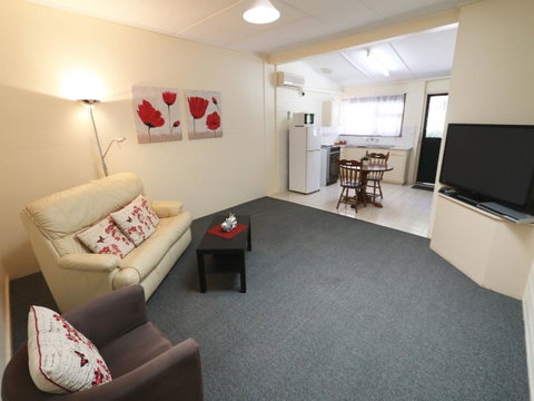 Robe Central Motel - Schoolies Week Accommodation 8