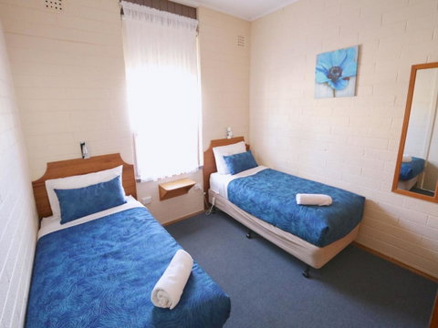 Robe Central Motel - Schoolies Week Accommodation 23