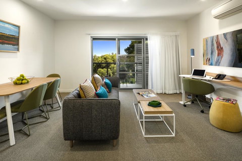 Quest Griffith - Schoolies Week Accommodation 7