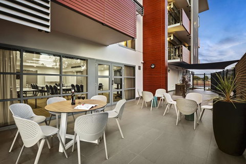 Quest Griffith - Schoolies Week Accommodation 8