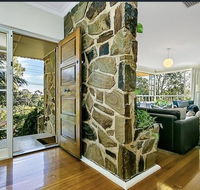 Stunning house with beautiful entertainment area - Schoolies Week Accommodation