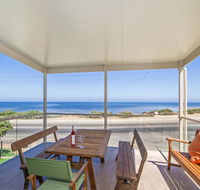 Pearl by the Sea - Schoolies Week Accommodation