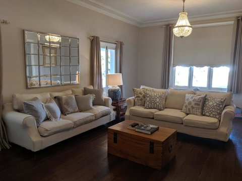 Belmore Cottage - Schoolies Week Accommodation 19