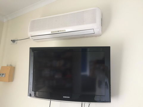 A Peaceful Cabin In The Country - Schoolies Week Accommodation 8