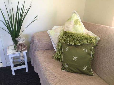 A Peaceful Cabin In The Country - Schoolies Week Accommodation 2