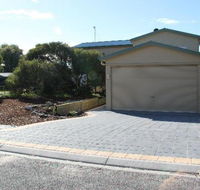 LAS ARENAS - the Sands - BEACH HOUSE - Schoolies Week Accommodation