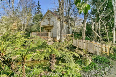 Aldgate Creek Cottage Bed And Breakfast - Schoolies Week Accommodation 7