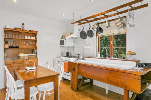 Aldgate Creek Cottage Bed And Breakfast - Schoolies Week Accommodation 5