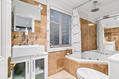 Aldgate Creek Cottage Bed And Breakfast - Schoolies Week Accommodation 12