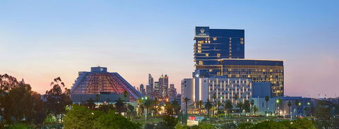 Crown Towers Perth - Schoolies Week Accommodation 9
