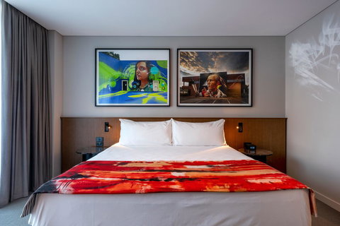 The Adnate Perth - Art Series - Schoolies Week Accommodation 16