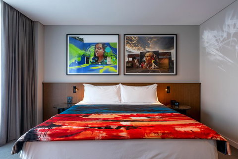 The Adnate Perth - Art Series - Schoolies Week Accommodation 15