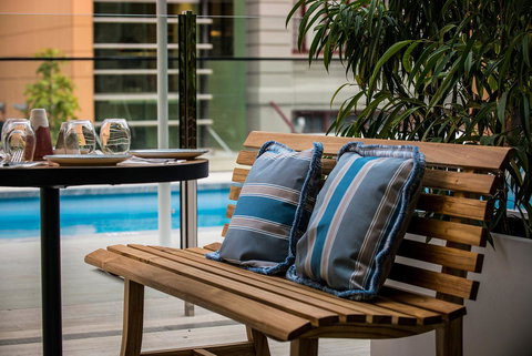 The Adnate Perth - Art Series - Schoolies Week Accommodation 7