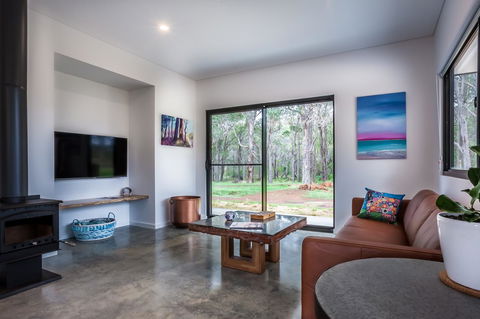 Simala Retreat - Schoolies Week Accommodation 21