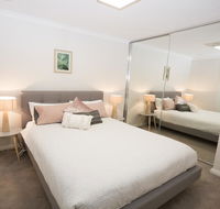 Lakeview Apartments - Schoolies Week Accommodation