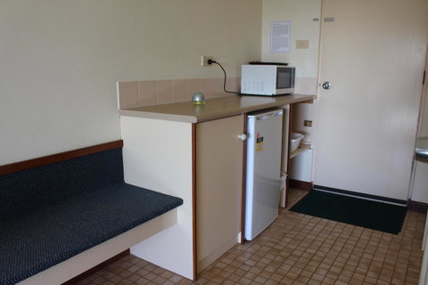 Karri Forest Motel - Schoolies Week Accommodation 34