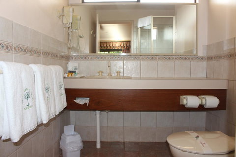 Karri Forest Motel - Schoolies Week Accommodation 38