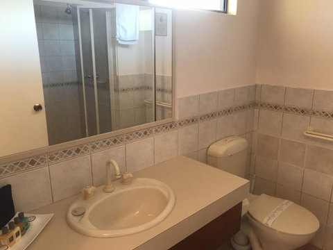 Karri Forest Motel - Schoolies Week Accommodation 10