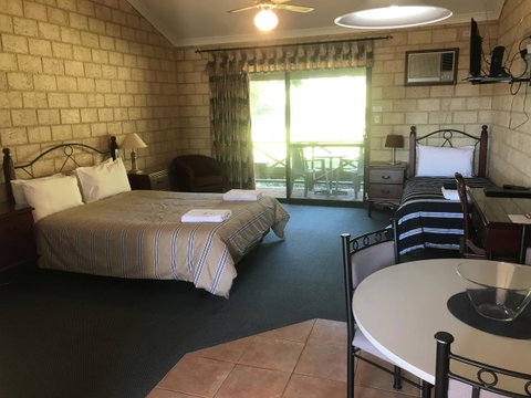 Karri Forest Motel - Schoolies Week Accommodation 8