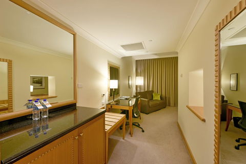 Duxton Hotel Perth - Schoolies Week Accommodation 12