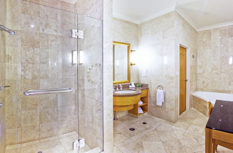 Duxton Hotel Perth - Schoolies Week Accommodation 3