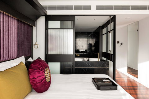 QT Perth - Schoolies Week Accommodation 32