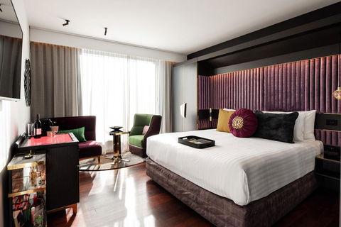 QT Perth - Schoolies Week Accommodation 38