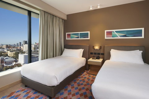 Doubletree By Hilton Perth Northbridge - Schoolies Week Accommodation 12