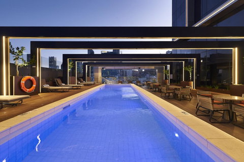 Doubletree By Hilton Perth Northbridge - Schoolies Week Accommodation 6