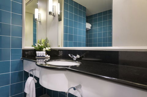 Pan Pacific Perth - Schoolies Week Accommodation 11