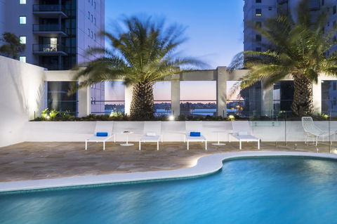 Pan Pacific Perth - Schoolies Week Accommodation 14