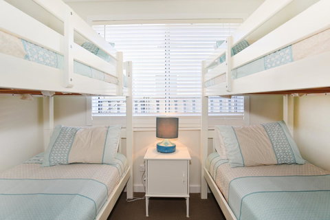 Calming Waters - Pet Friendly - Community Pool - Schoolies Week Accommodation 19