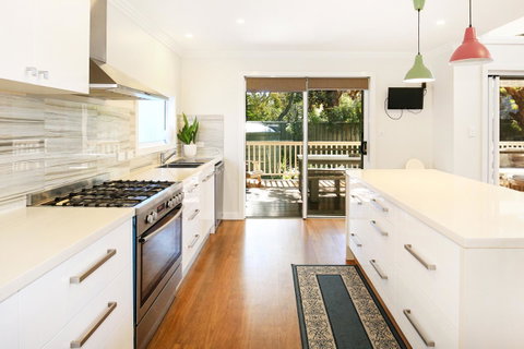 Calming Waters - Pet Friendly - Community Pool - Schoolies Week Accommodation 16