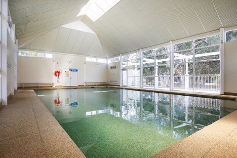 Calming Waters - Pet Friendly - Community Pool - Schoolies Week Accommodation 6