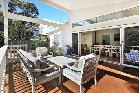 Calming Waters - Pet Friendly - Community Pool - Schoolies Week Accommodation 1