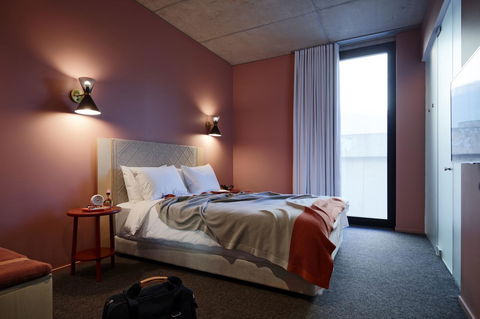 Alex Hotel - Schoolies Week Accommodation 29