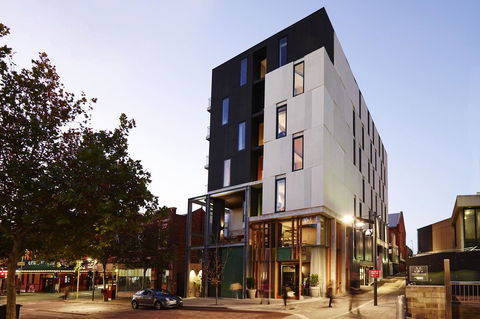 Alex Hotel - Schoolies Week Accommodation 0