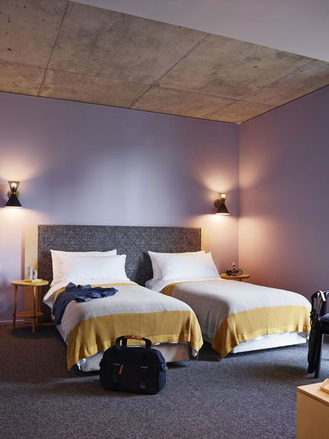 Alex Hotel - Schoolies Week Accommodation 15