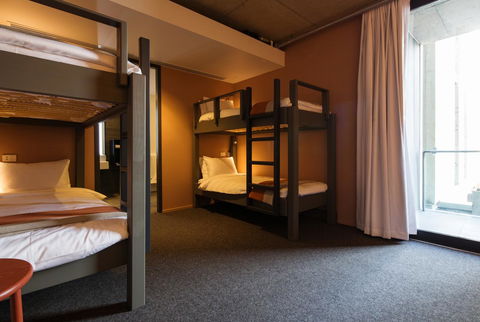 Alex Hotel - Schoolies Week Accommodation 35