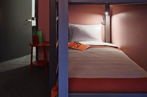 Alex Hotel - Schoolies Week Accommodation 28